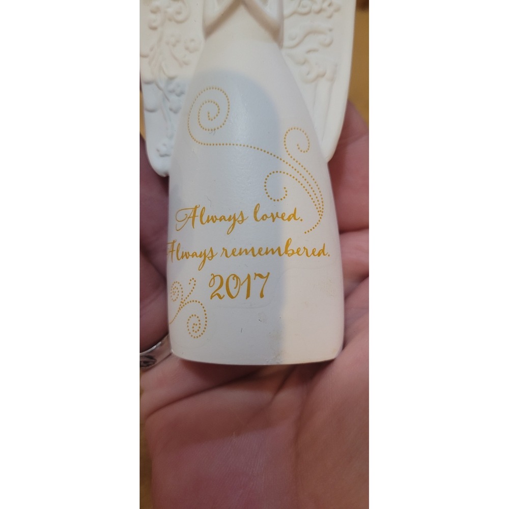 Hallmark 2017 "In Remembrance Angel" - Picture 3 of 6